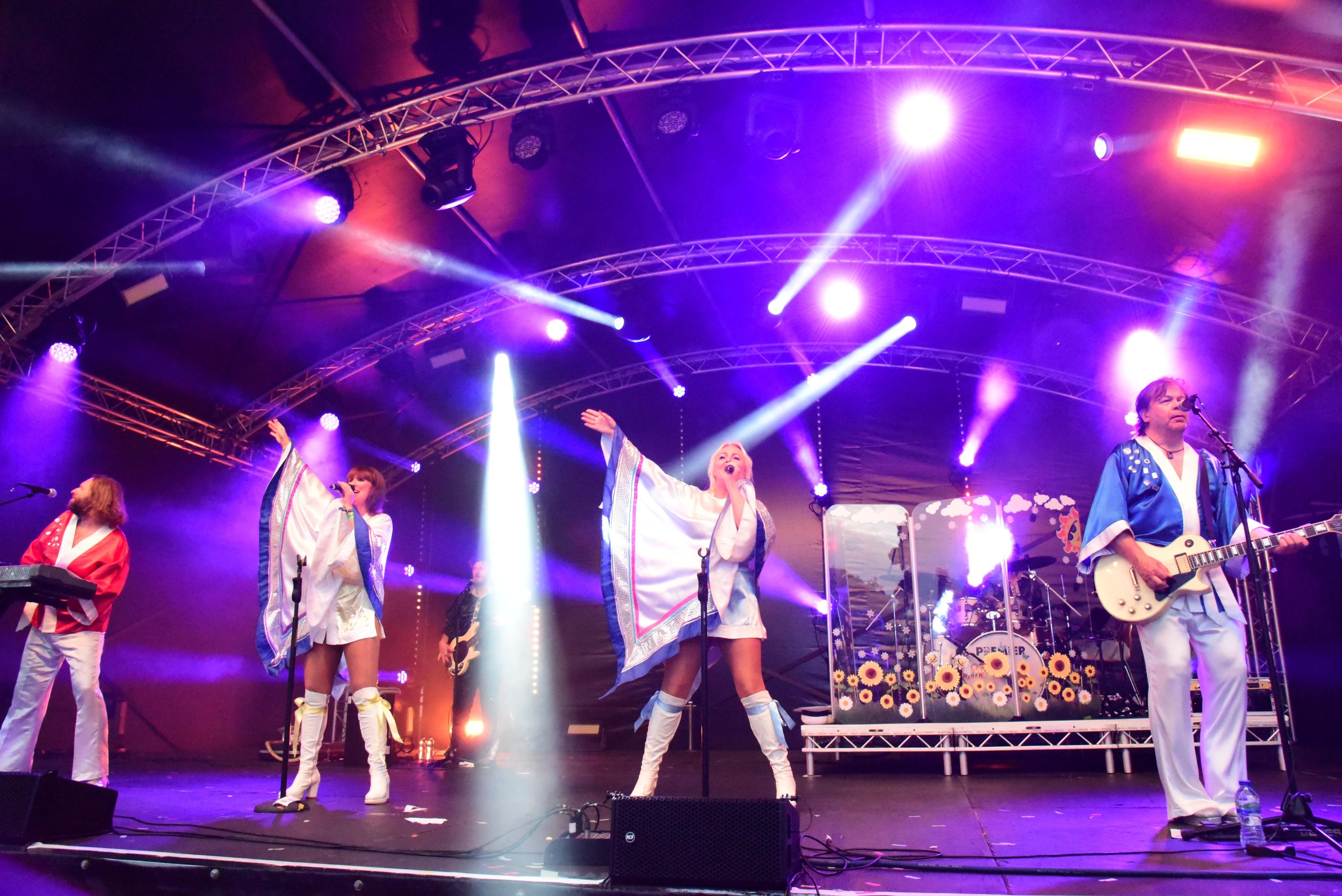 Chalfest Party on the Hill - Image 3