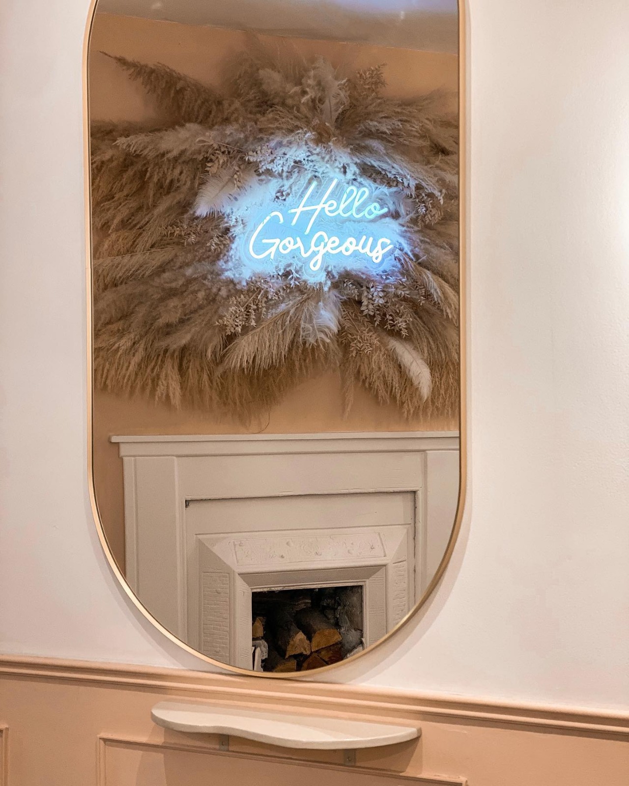 Chloe's Salon - Image 2