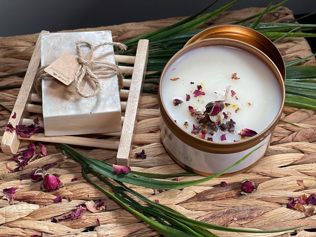 Folly & Wild - Image 3