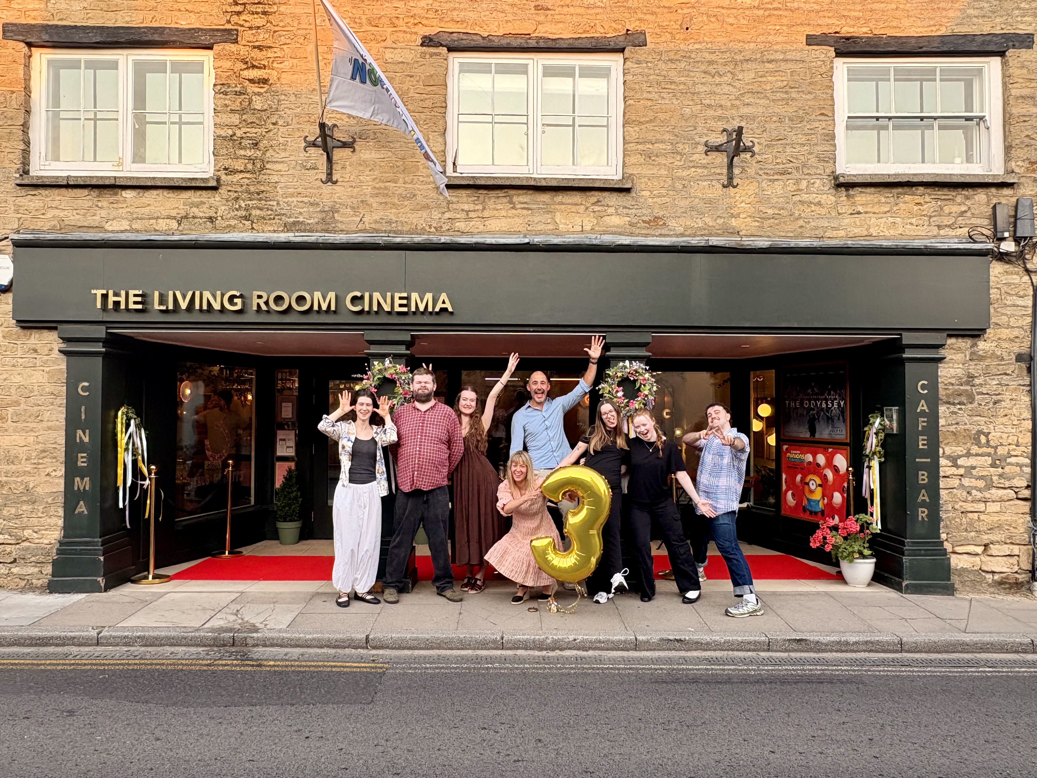 The Living Room Cinema - Chipping Norton - Image 3