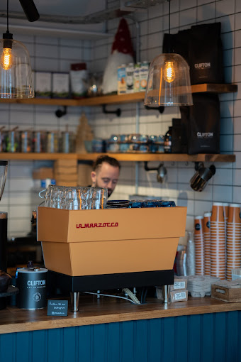 Moosh - At The Site - Image 3