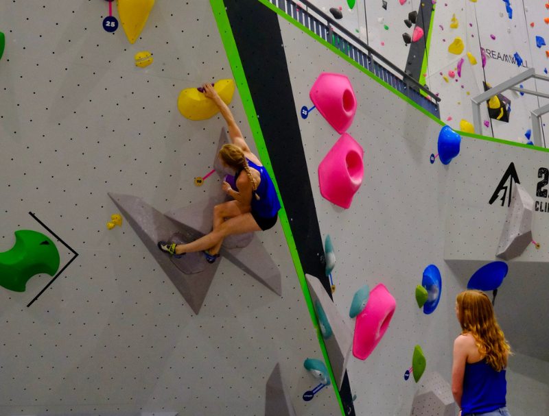 270 Climbing - Image 3