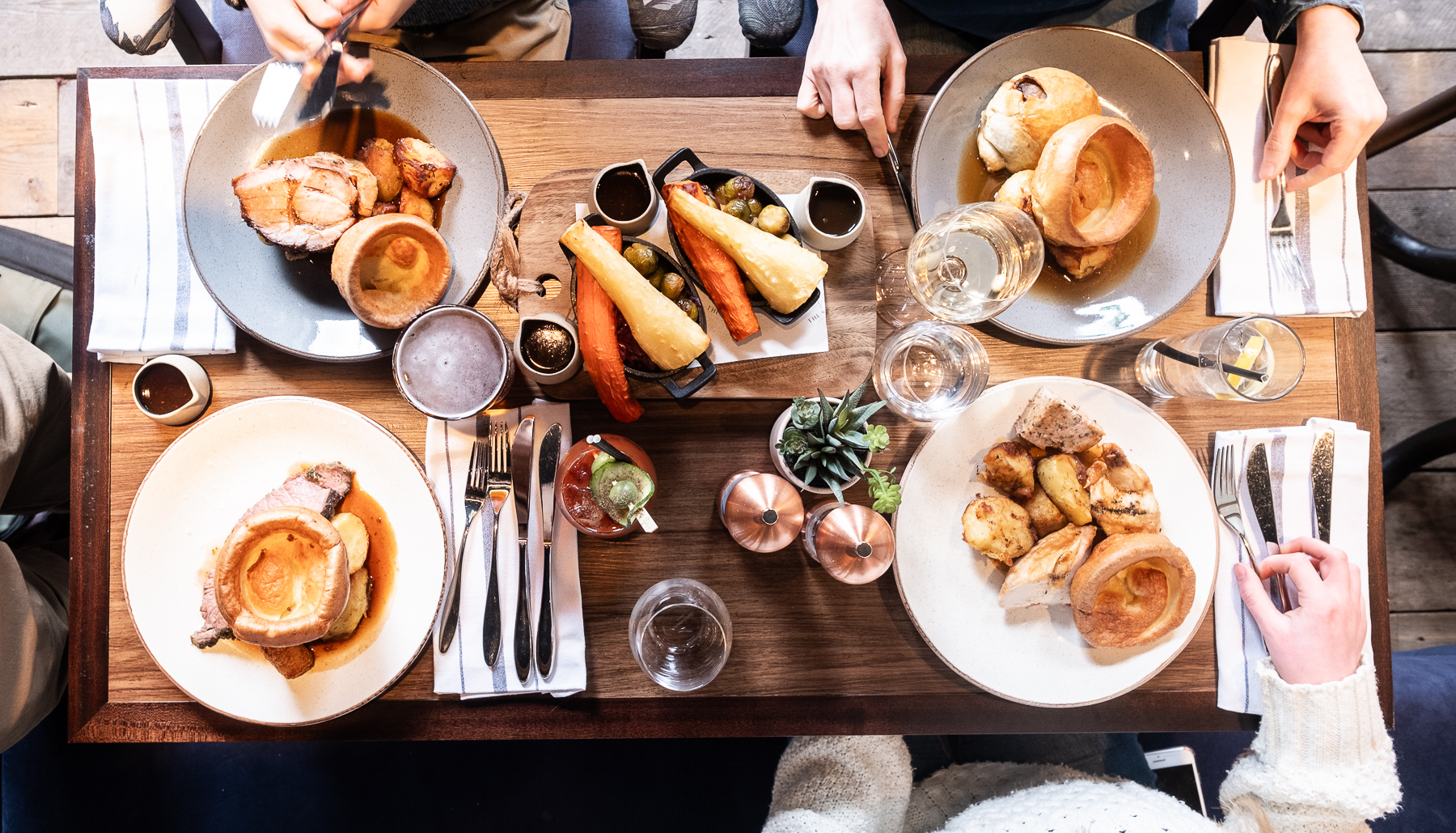 The Stroud Hotel - Image 2